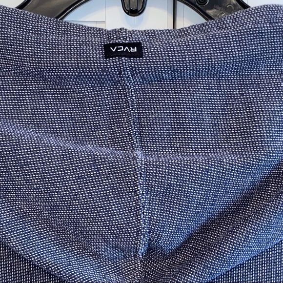 RVCA | Capo 3 Henley Hooded Sweatshirt - Picture 11 of 12